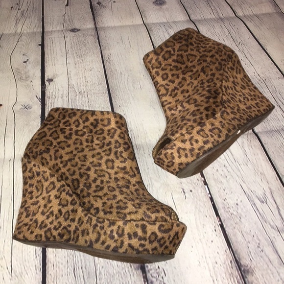 Forever 21 Cheetah print peep toe wedge booties - Picture 3 of 8